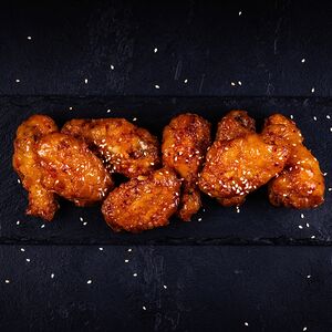 Яннём чикен крылышки