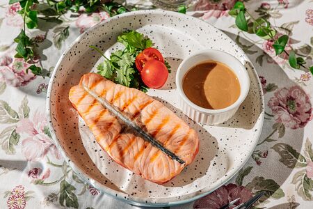 Стейк из лосося