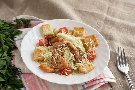 Цезарь с курицей