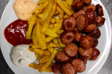 Фри с сосисками