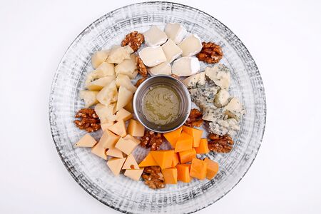 Тарелка благородных сыров