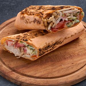 Шаверма в сырном лаваше