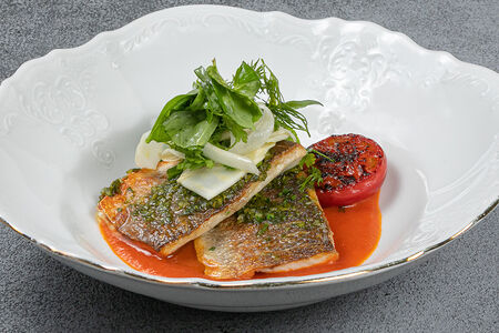 Cибас с печёными томатами