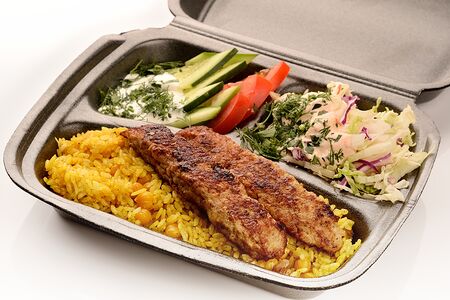 Пилав с кебабом из курицы