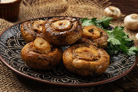 Шампиньоны на мангале