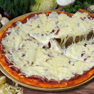 Пицца Мясная⁣⁣⁣