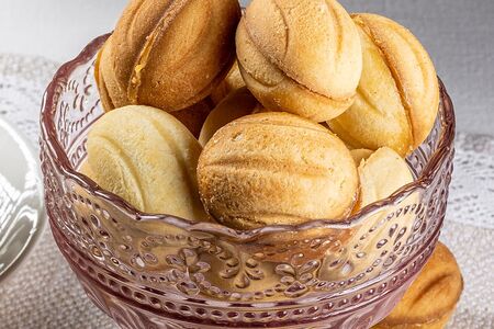 Домашние орешки со сгущенкой