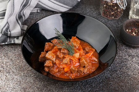 Гуляш из говядины