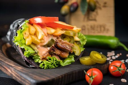 Маврос гирос