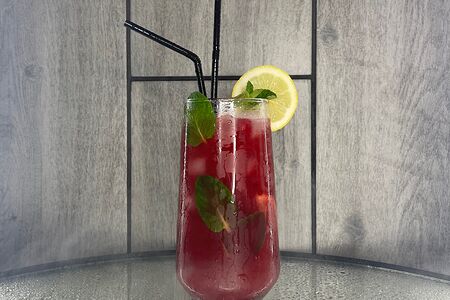 Лимонад домашний малина-маракуйя