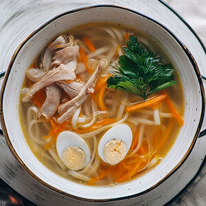 Куриный суп с лапшой