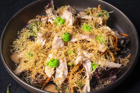 Салат с копченой курой