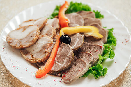 Ассорти мясное