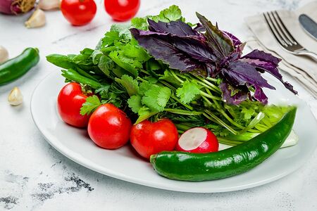 Овощной букет с зеленью