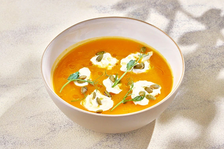 Тыквенный суп-пюре со страчетелой