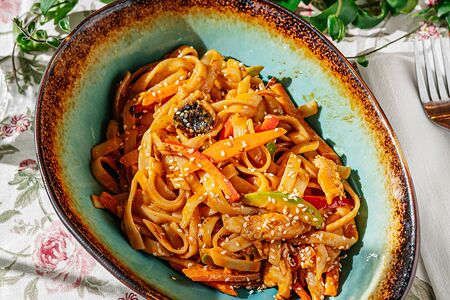 Удон в соусе том ям с креветками