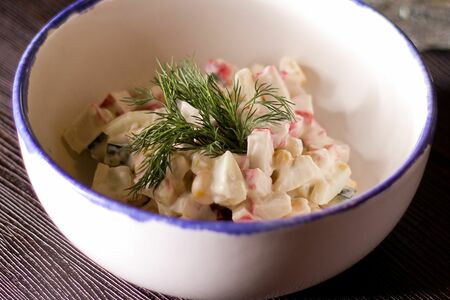 Салат с крабовыми палочками