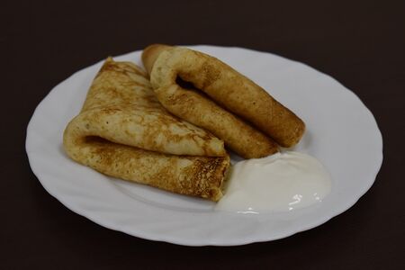 Блины со сметаной