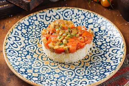 Рис с грибами и помидорами