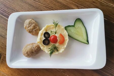 Пюрешка с котлеткой