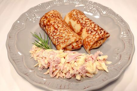 Блин с ветчиной и сыром