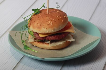 Бургер детский с куриной котлетой