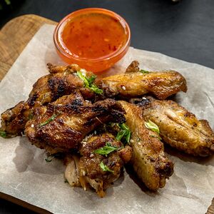 Острые куриные крылья гриль