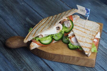 Сэндвич с куриной грудкой