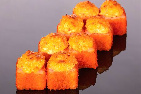 Запеченный ролл Калифорния