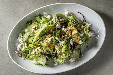 Зелёный Салат с сыром