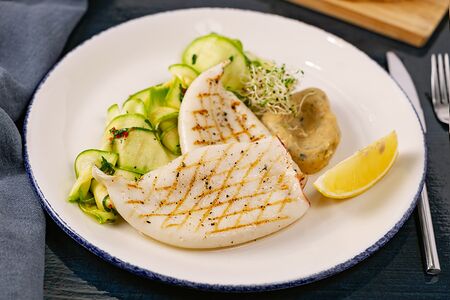 Кальмар на гриле