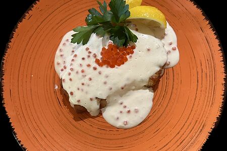 Семга в икорном соусе