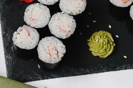 Маки классический с крабом