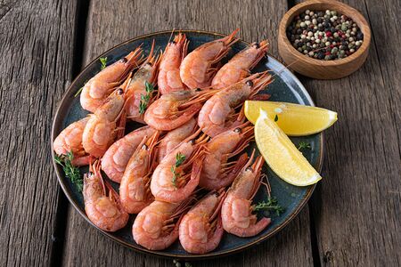 Креветки отварные