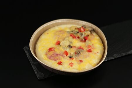 Лепешка Неаполитано с салями