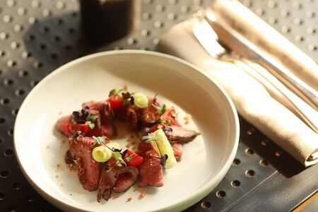 Вителло тоннато под тунцовым соусом