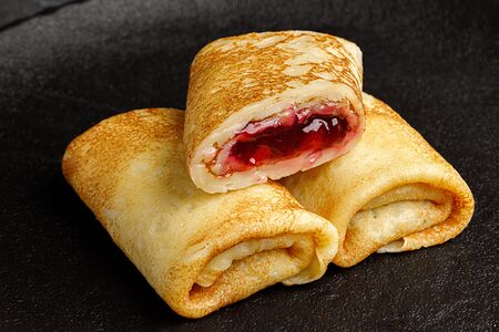 Блинчики с малиной