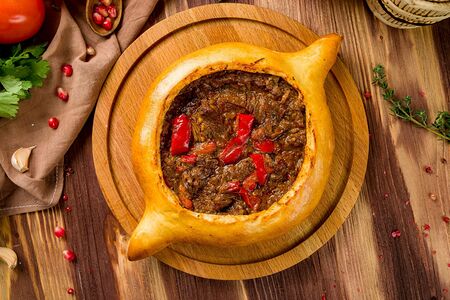 Хачапури по-аджарски с чашушули