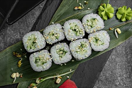 Ролл с огурцом