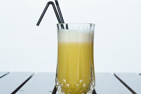 Свежевыжатый ананасовый сок