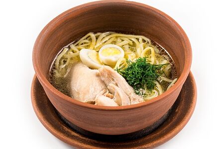 Куриный суп с домашней лапшой