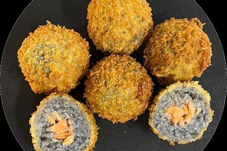 Рисовые шарики с лососем