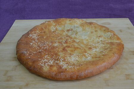 Осетинский пирог с картофелем и грибами