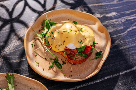 Бенедикт с лососем