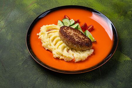 Куриная котлета с пюре