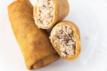 Блинчик фаршированный мясом курицы со сметаной