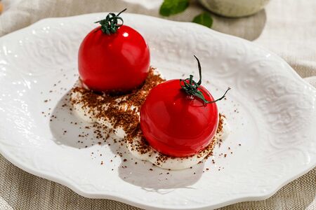 Фирменный десерт Помидори