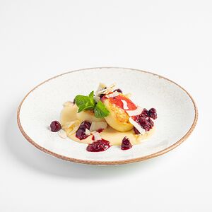 Сырники Вишня-кокосовый крем