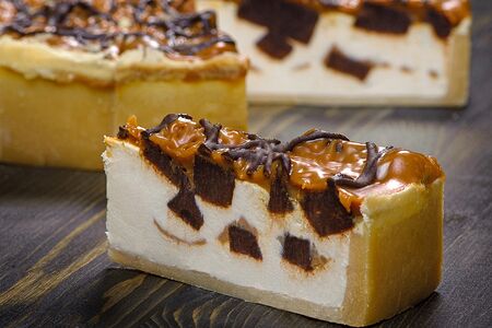 Чизкейк Брауни с карамелью