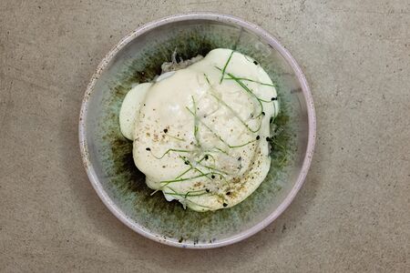 Зелёная гречка с пармезаном и сырным муссом